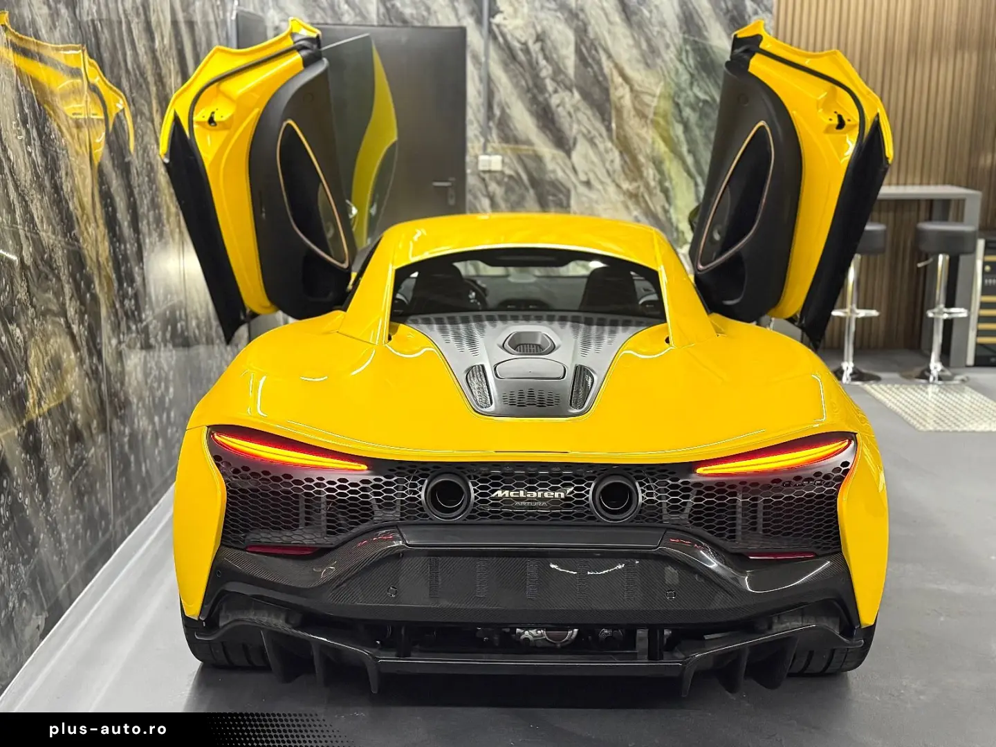 MCLAREN Artura  MSO  VOLL-CARBON  PERFORMANCE  GARANTIE