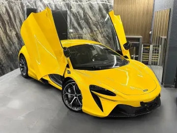 MCLAREN Artura  MSO  VOLL-CARBON  PERFORMANCE  GARANTIE