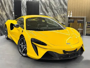 MCLAREN Artura  MSO  VOLL-CARBON  PERFORMANCE  GARANTIE