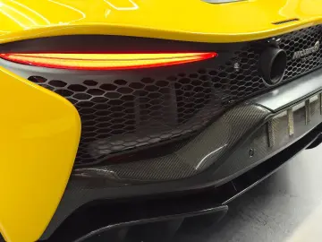 MCLAREN Artura  MSO  VOLL-CARBON  PERFORMANCE  GARANTIE