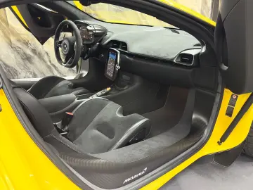MCLAREN Artura  MSO  VOLL-CARBON  PERFORMANCE  GARANTIE