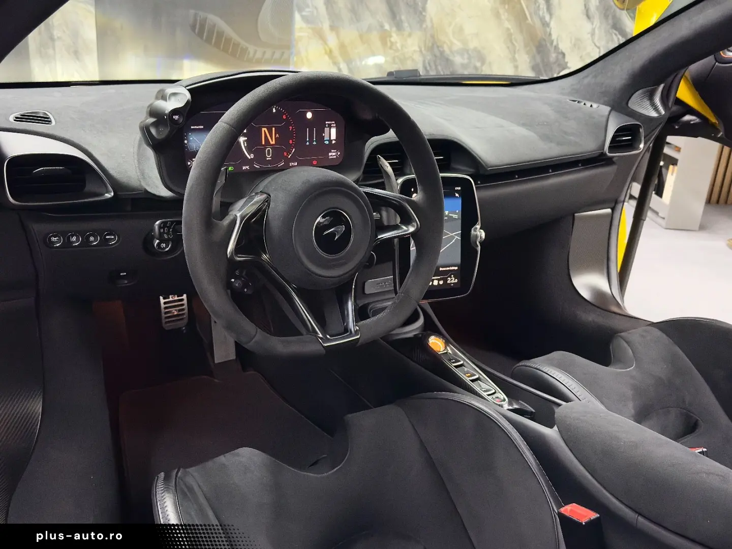 MCLAREN Artura  MSO  VOLL-CARBON  PERFORMANCE  GARANTIE