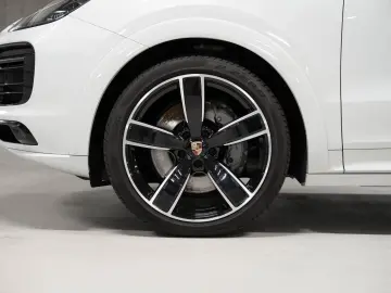 PORSCHE Cayenne S Platin Ed InnoDr Matrix Massage Ventil360