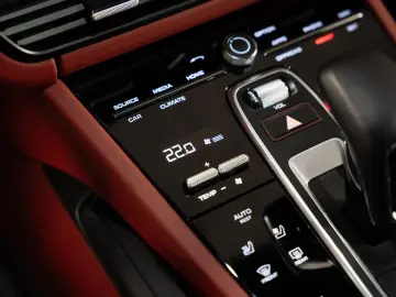 PORSCHE Cayenne S Platin Ed InnoDr Matrix Massage Ventil360