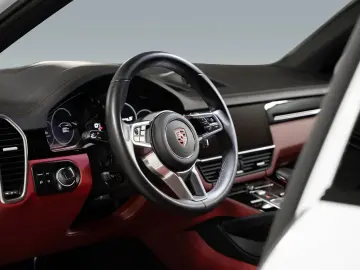 PORSCHE Cayenne S Platin Ed InnoDr Matrix Massage Ventil360