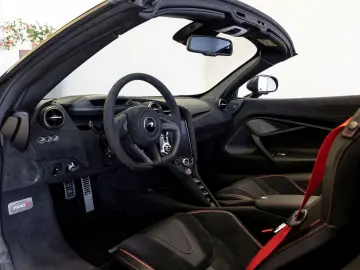 MCLAREN 720S Spider