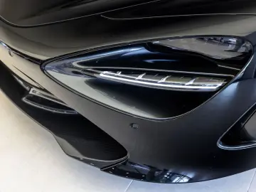 MCLAREN 720S Spider