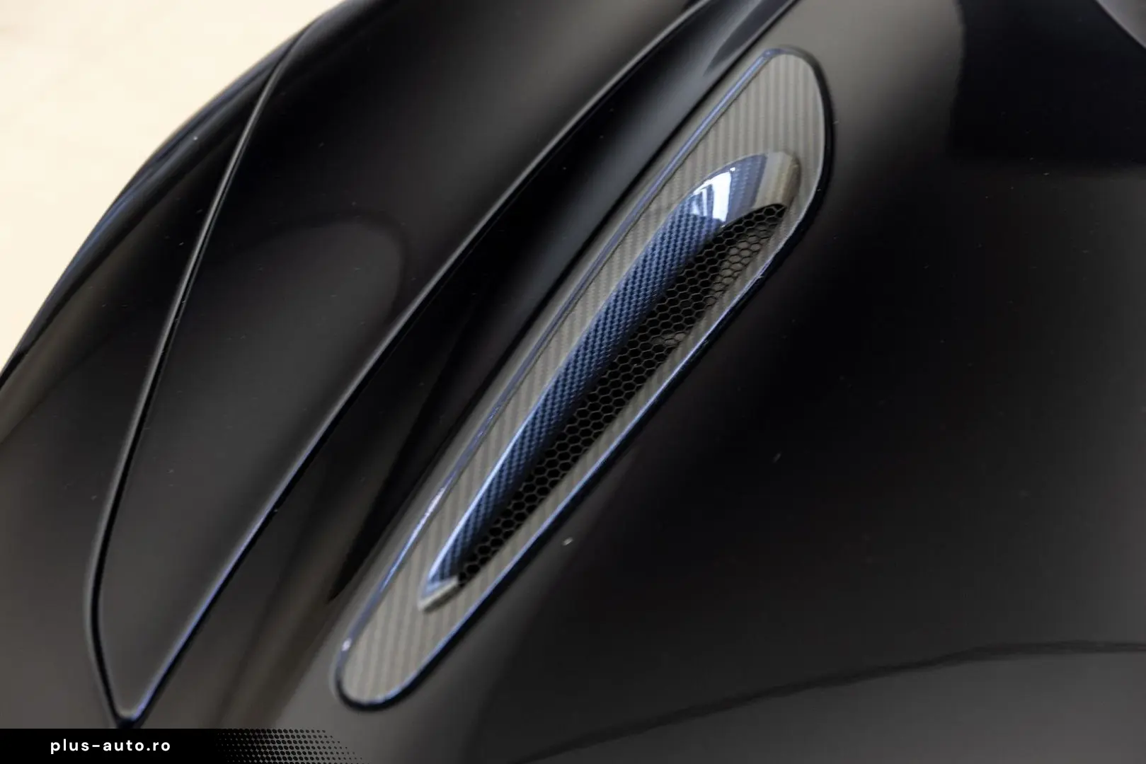 MCLAREN 720S Spider