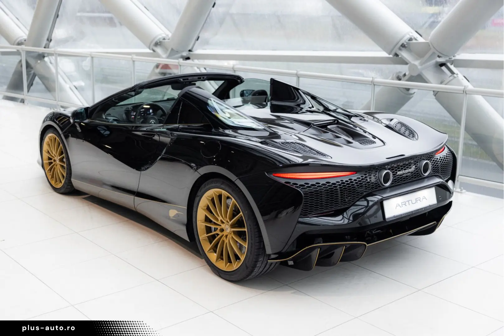 MCLAREN Artura Spider 3.0 V6 Plug-in   JPS Livery   Tech