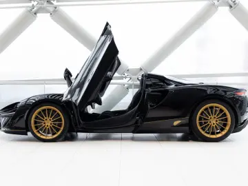 MCLAREN Artura Spider 3.0 V6 Plug-in   JPS Livery   Tech