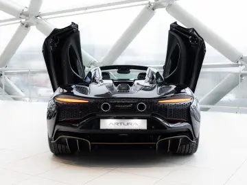 MCLAREN Artura Spider 3.0 V6 Plug-in   JPS Livery   Tech