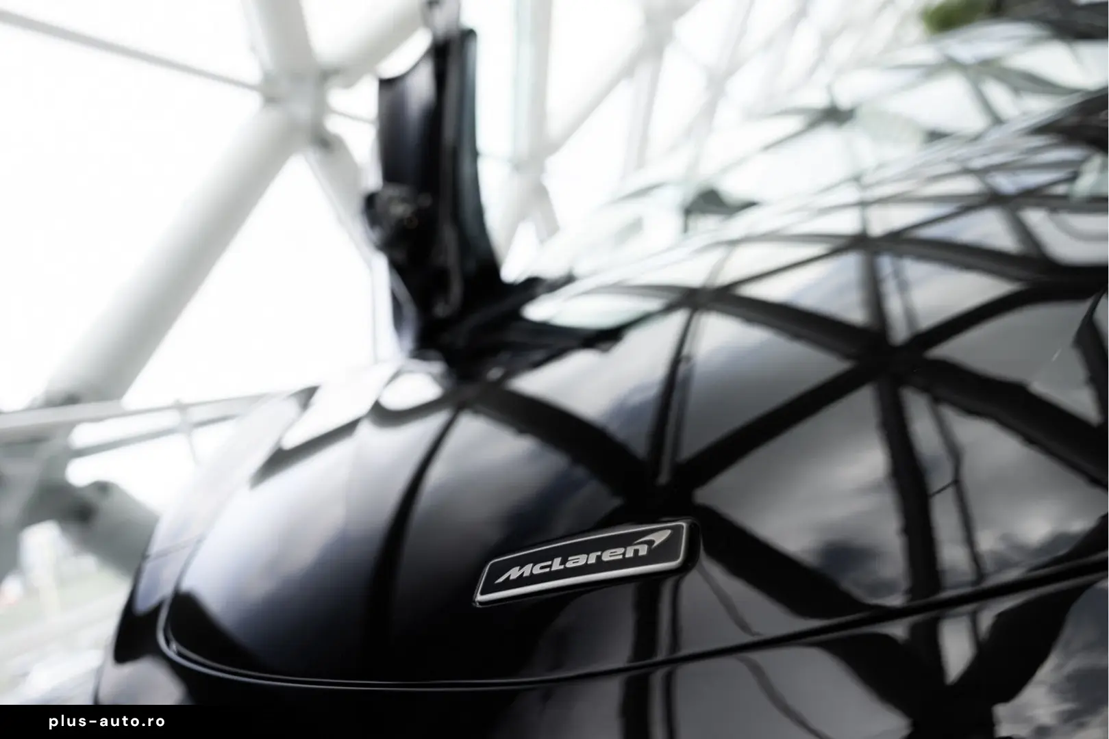 MCLAREN Artura Spider 3.0 V6 Plug-in   JPS Livery   Tech