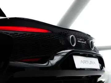 MCLAREN Artura Spider 3.0 V6 Plug-in   JPS Livery   Tech