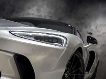 MCLAREN GT