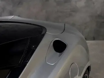 MCLAREN GT