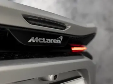MCLAREN GT