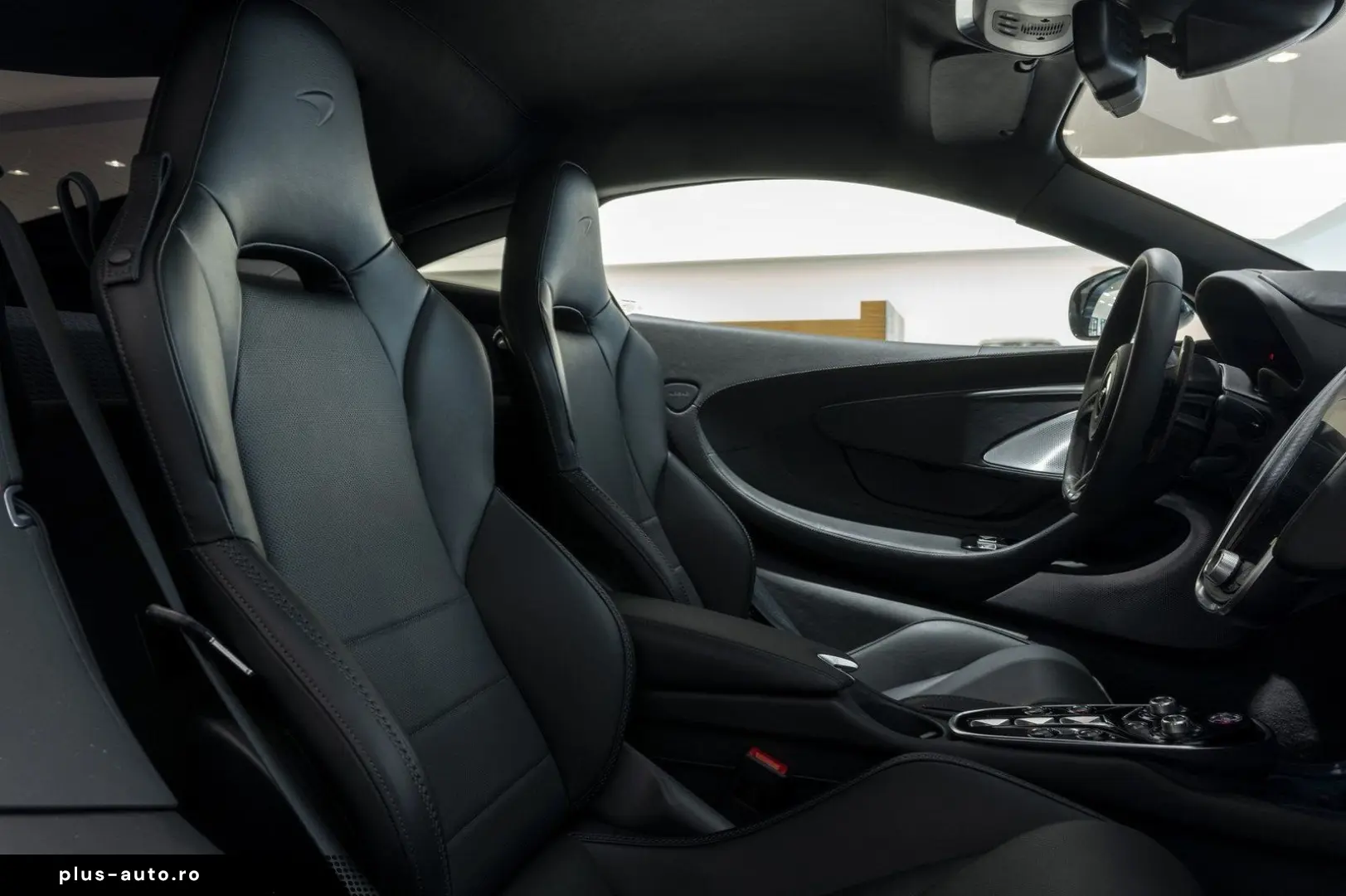 MCLAREN GT