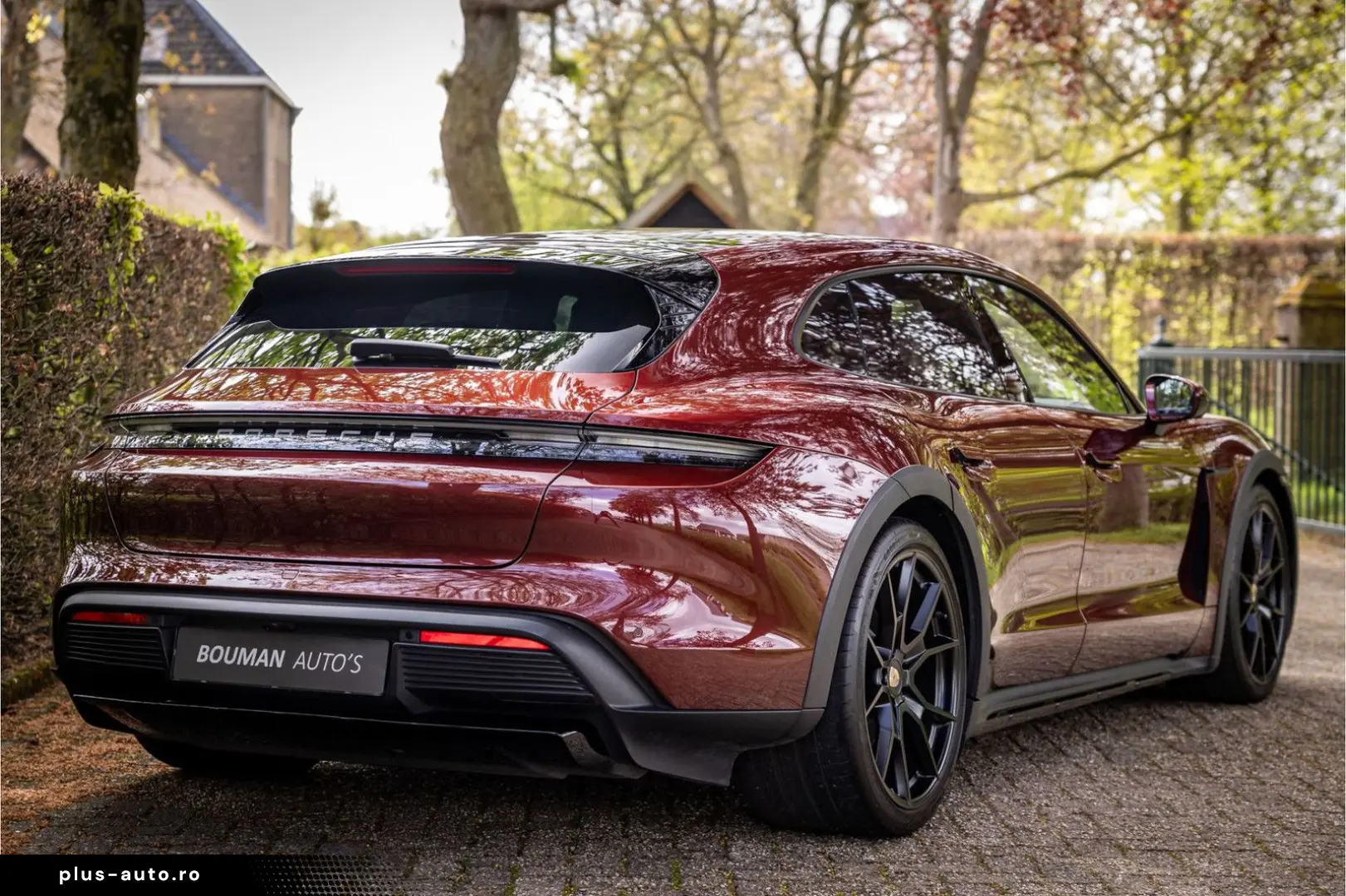 PORSCHE Taycan Cross Turismo 4 93 kWh Panorama 18-Wegs S