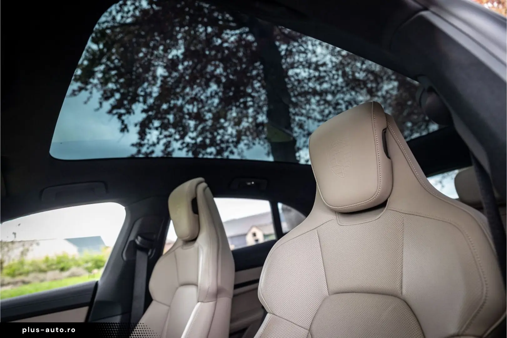 PORSCHE Taycan Cross Turismo 4 93 kWh Panorama 18-Wegs S