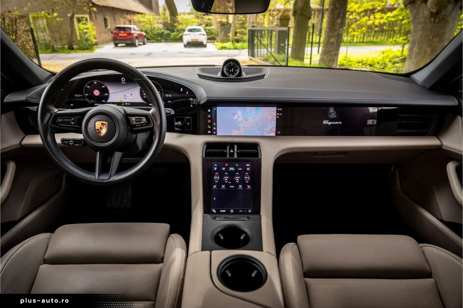 PORSCHE Taycan Cross Turismo 4 93 kWh Panorama 18-Wegs S