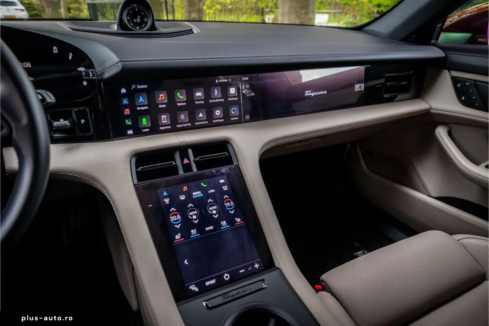 PORSCHE Taycan Cross Turismo 4 93 kWh Panorama 18-Wegs S