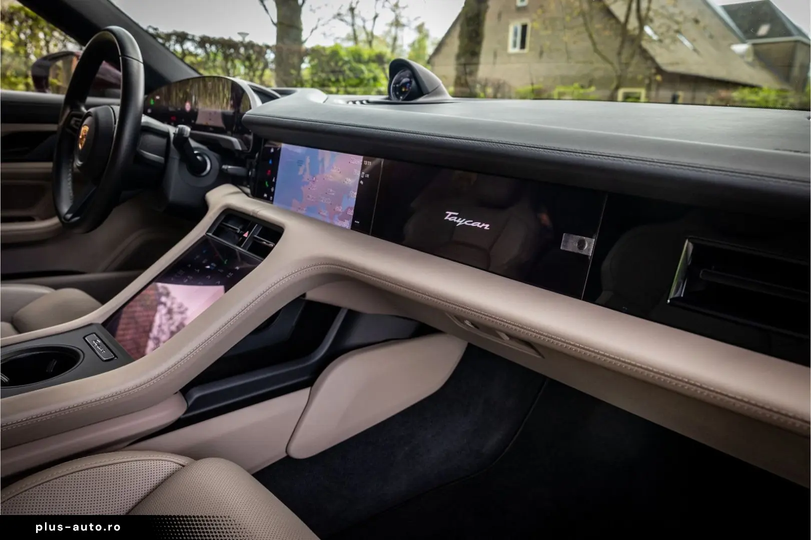 PORSCHE Taycan Cross Turismo 4 93 kWh Panorama 18-Wegs S
