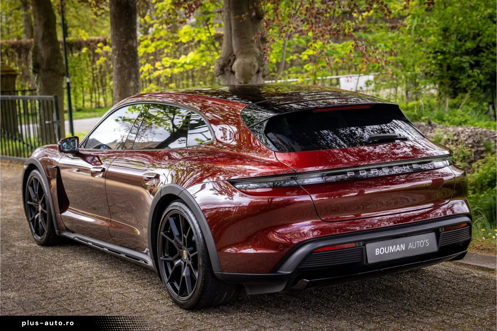PORSCHE Taycan Cross Turismo 4 93 kWh Panorama 18-Wegs S