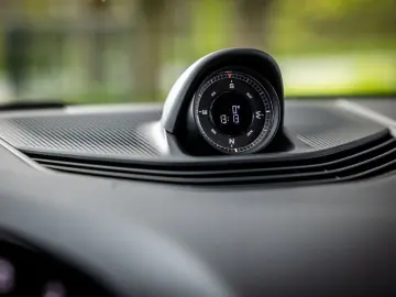 PORSCHE Taycan Cross Turismo 4 93 kWh Panorama 18-Wegs S