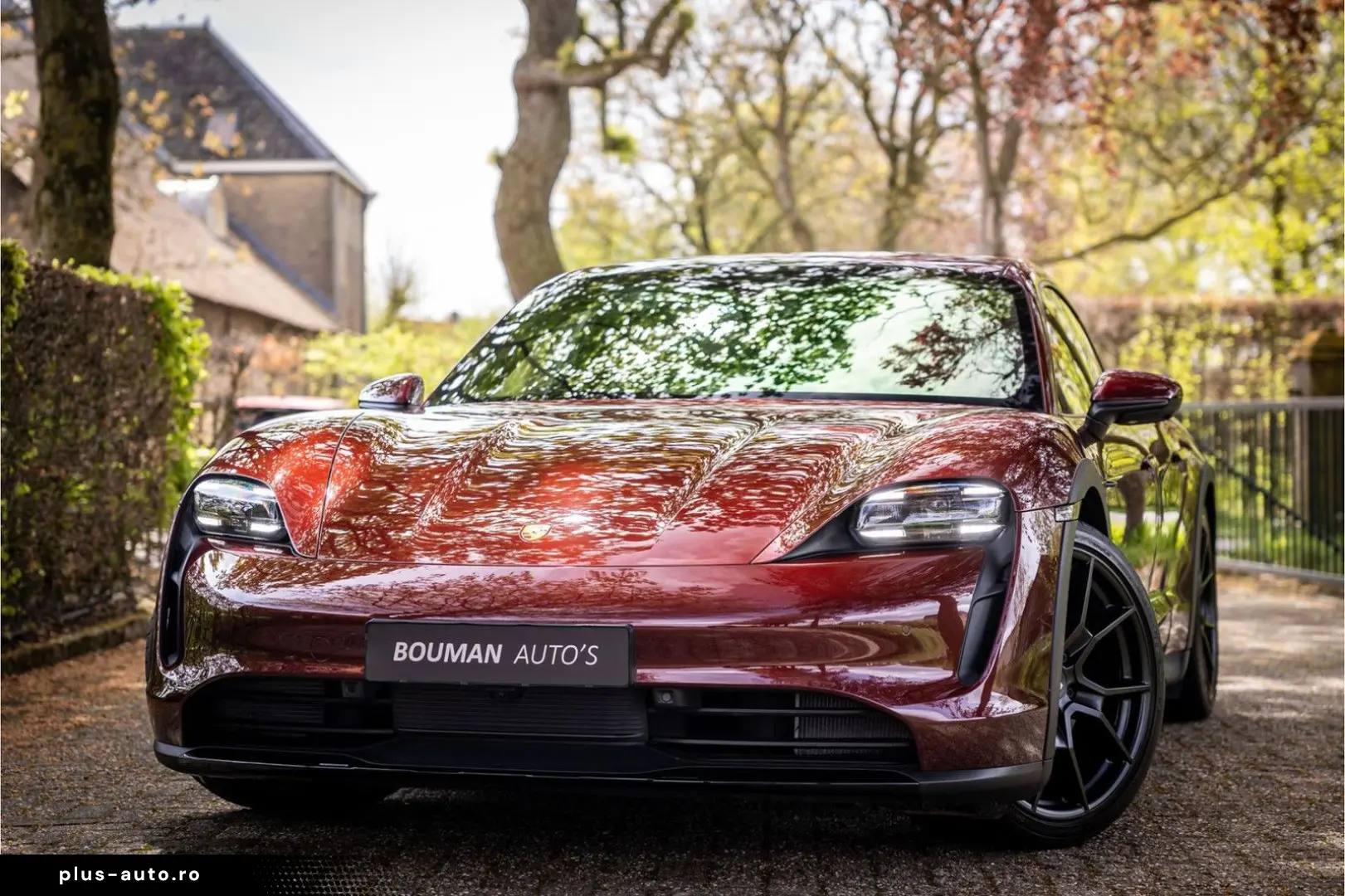 PORSCHE Taycan Cross Turismo 4 93 kWh Panorama 18-Wegs S