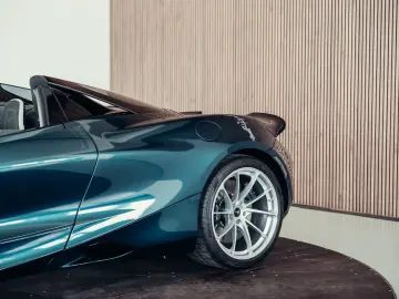 MCLAREN 750S Spider  MwSt.  Elite Paint Serpentine
