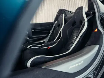 MCLAREN 750S Spider  MwSt.  Elite Paint Serpentine