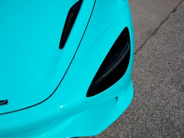 MCLAREN 750S Spider   Tokyo Cyan   Carbon Int.   B&W
