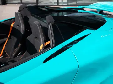 MCLAREN 750S Spider   Tokyo Cyan   Carbon Int.   B&W