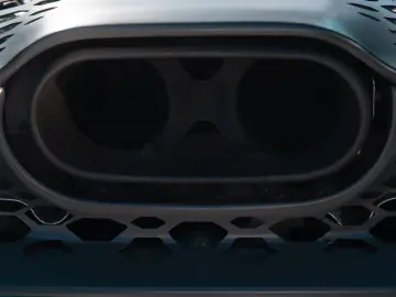 MCLAREN 750S Spider   Tokyo Cyan   Carbon Int.   B&W