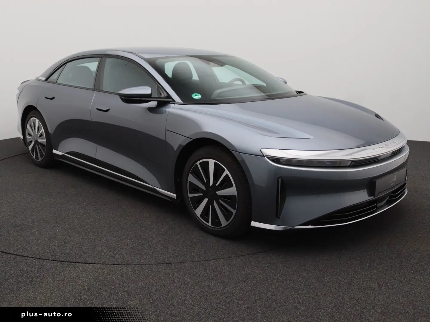 LUCID Air Pure AWD