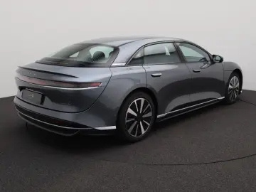 LUCID Air Pure AWD