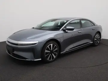 LUCID Air Pure AWD