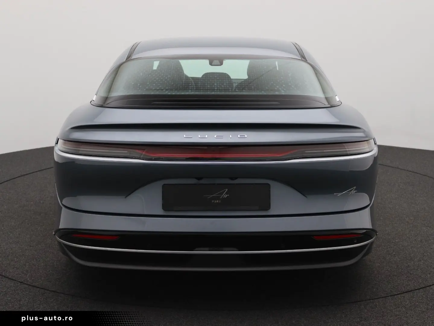 LUCID Air Pure AWD
