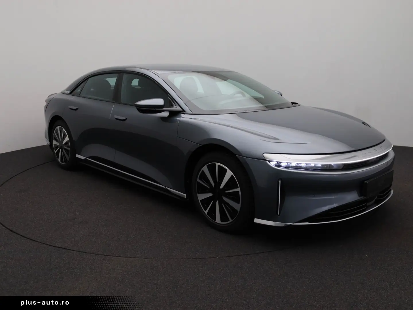LUCID Air Pure AWD