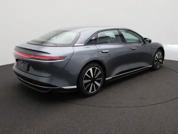 LUCID Air Pure AWD