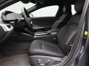 LUCID Air Pure AWD