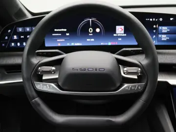 LUCID Air Pure AWD