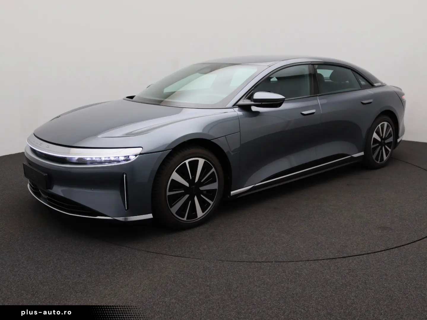 LUCID Air Pure AWD