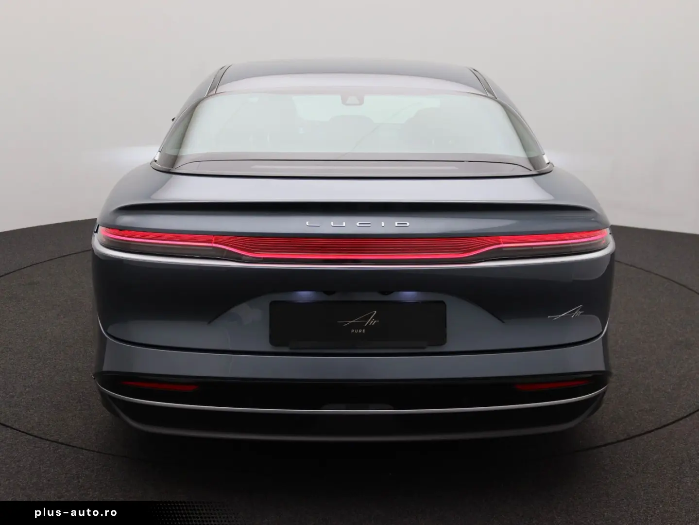 LUCID Air Pure AWD