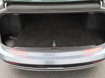 LUCID Air Pure AWD