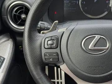 LEXUS RC F Advantage  V8 Saugmotor 464PS Mark Levinson