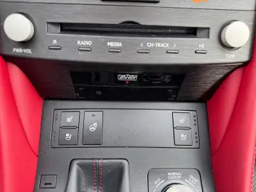 LEXUS RC F Advantage  V8 Saugmotor 464PS Mark Levinson