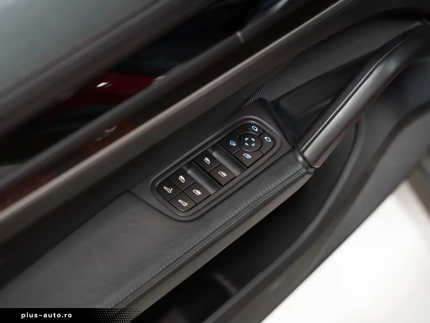 PORSCHE Cayenne S Massage 4SeatsVentilation 360 SoftClose