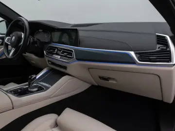 BMW X6 M50i Individual Panorama