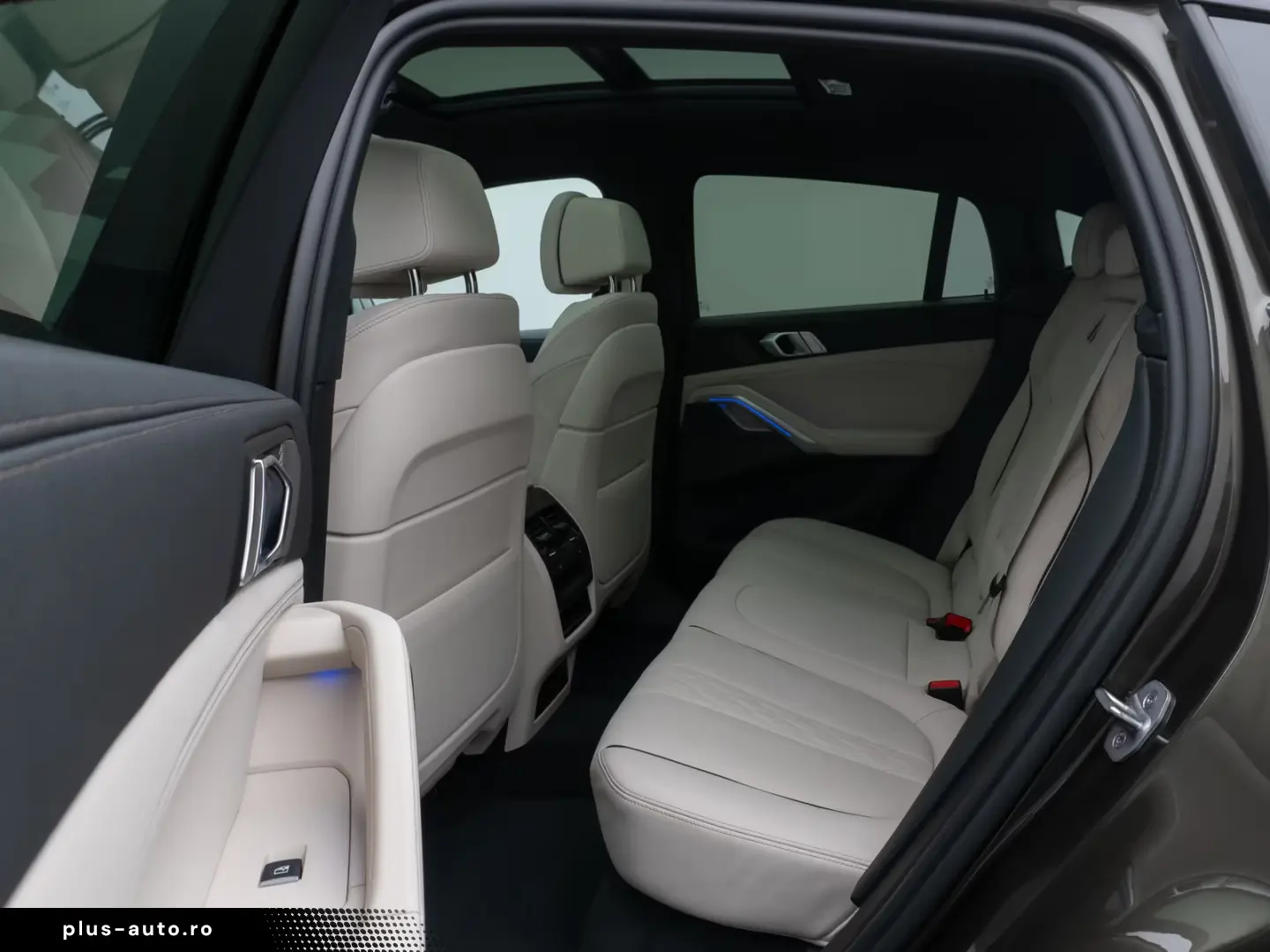 BMW X6 M50i Individual Panorama